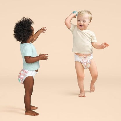 The Honest Company Clean Conscious Diapers for Delicate Skin | Up to 100% Leakproof | Hypoallergenic, Fragrance Free | Girl Prints | Super Club Box, Size 5 (27+ lbs), 84 Count (Prints May Vary)